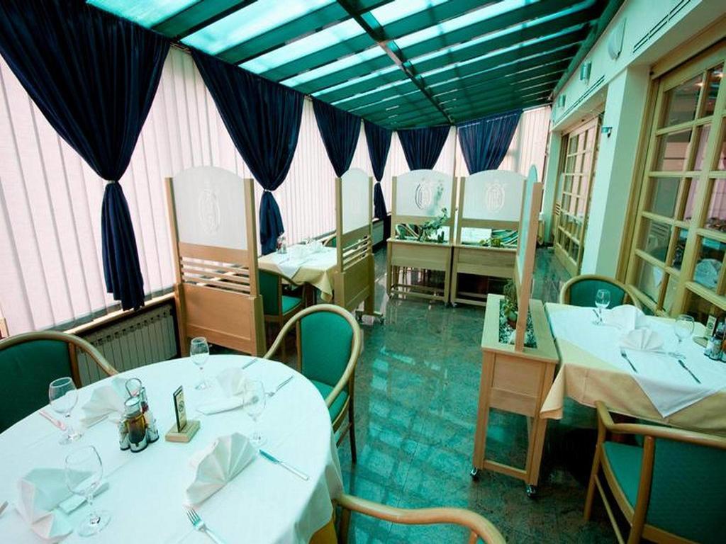 Hotel Cubic Laktaši المظهر الخارجي الصورة